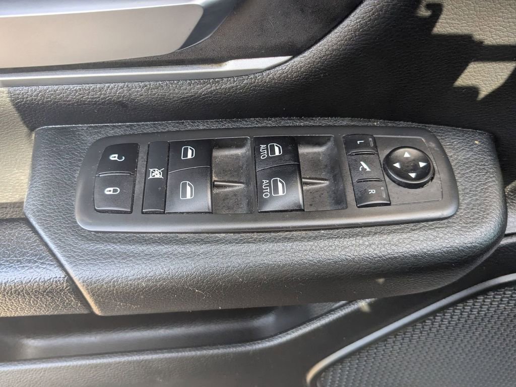 Used 2021 RAM 1500 Lone Star image 16