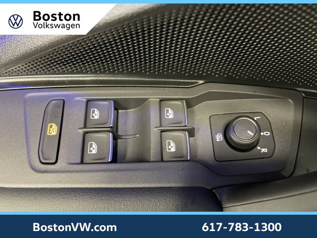 New 2025 Volkswagen Tiguan SE R-Line image 29