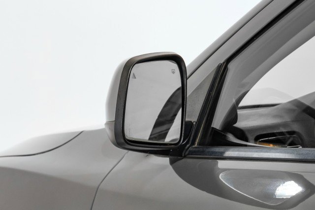 Used 2022 Dodge Durango SXT image 37