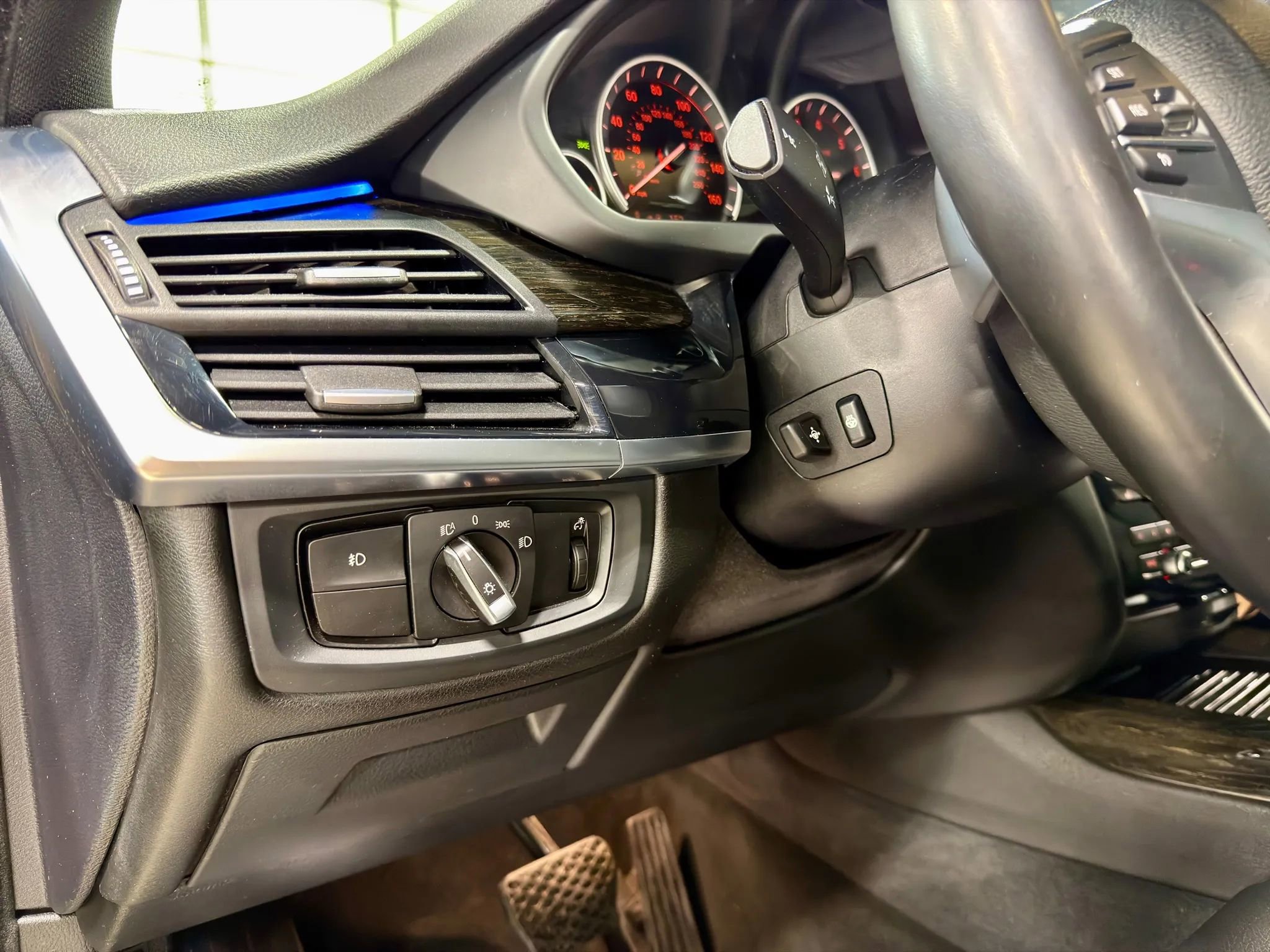 Used 2018 BMW X5 xDrive40e image 15