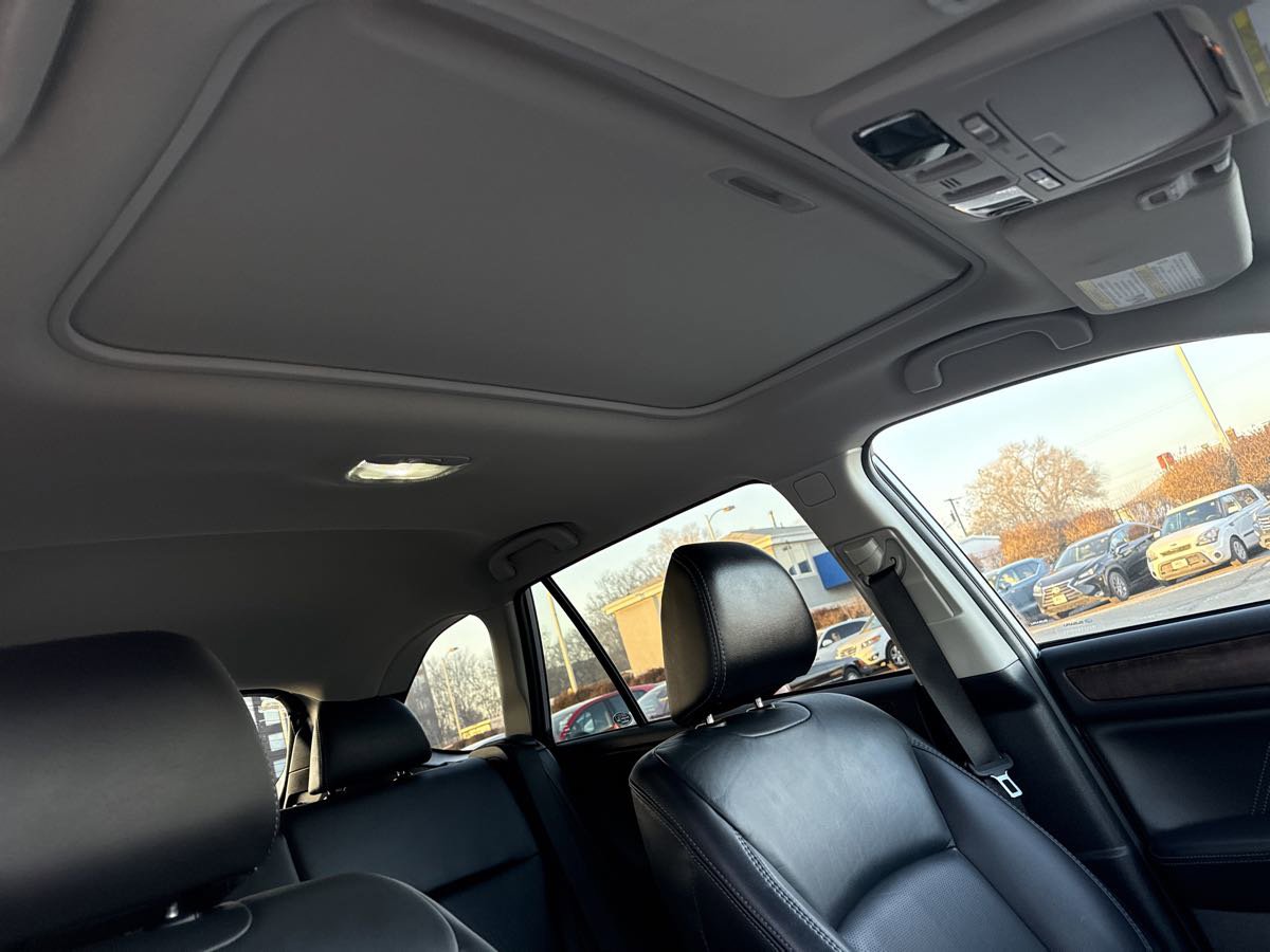 Used 2018 Subaru Outback 2.5i Limited image 24