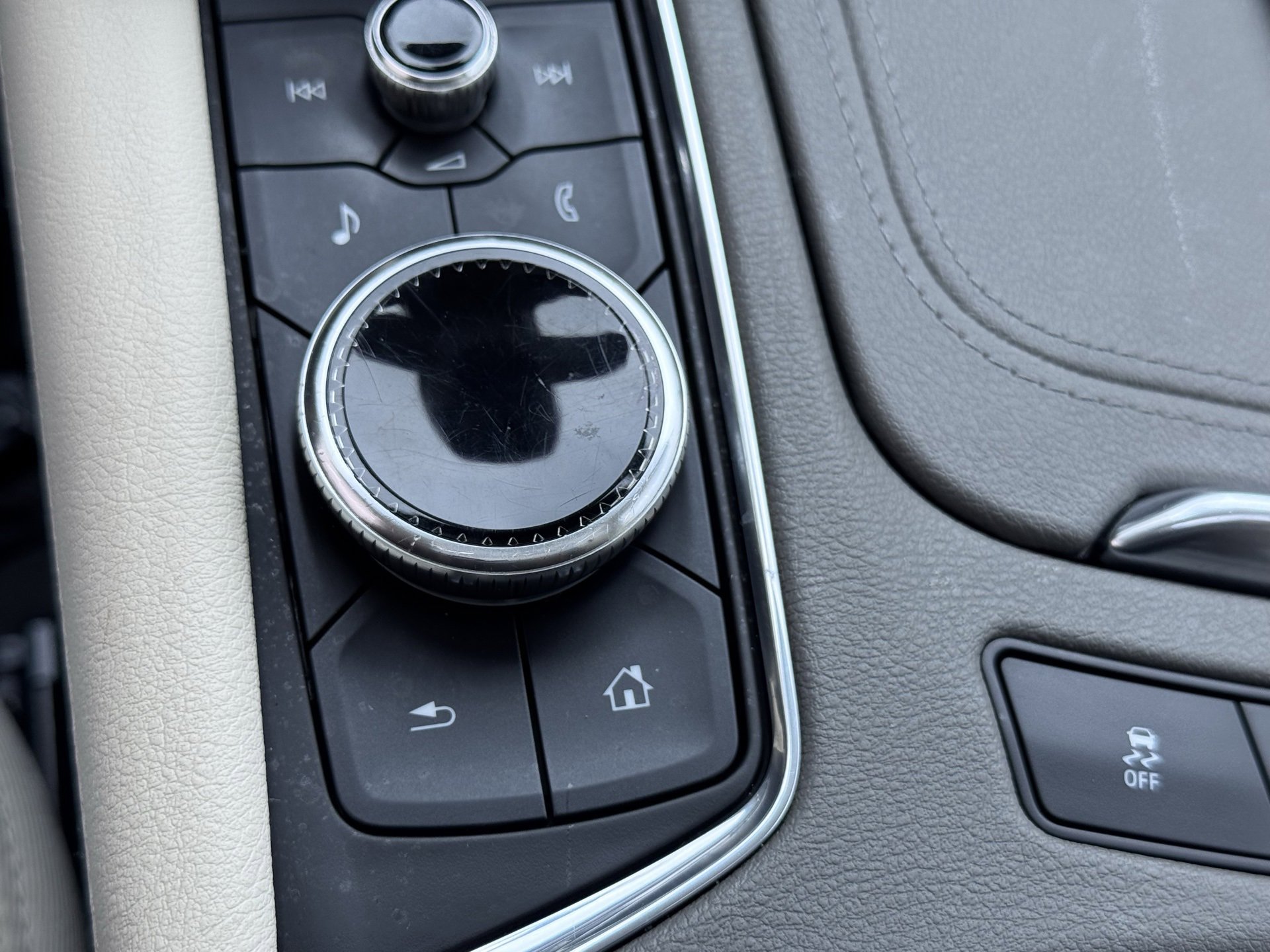 Used 2021 Cadillac XT5 Premium Luxury image 25