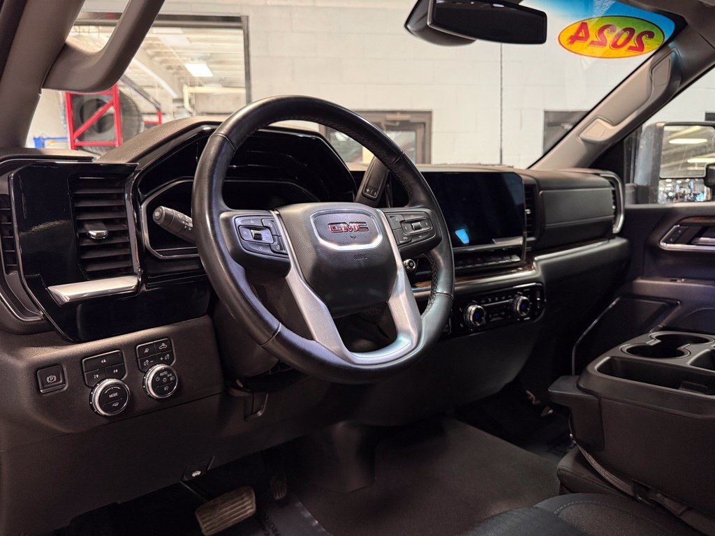 Used 2024 GMC Sierra 2500 SLE AWD/4WD image 12