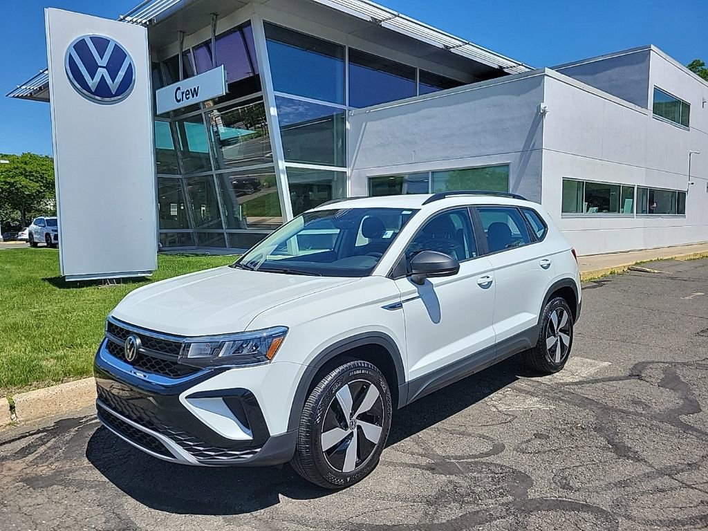 Certified 2024 Volkswagen Taos S AWD/4WD image 1