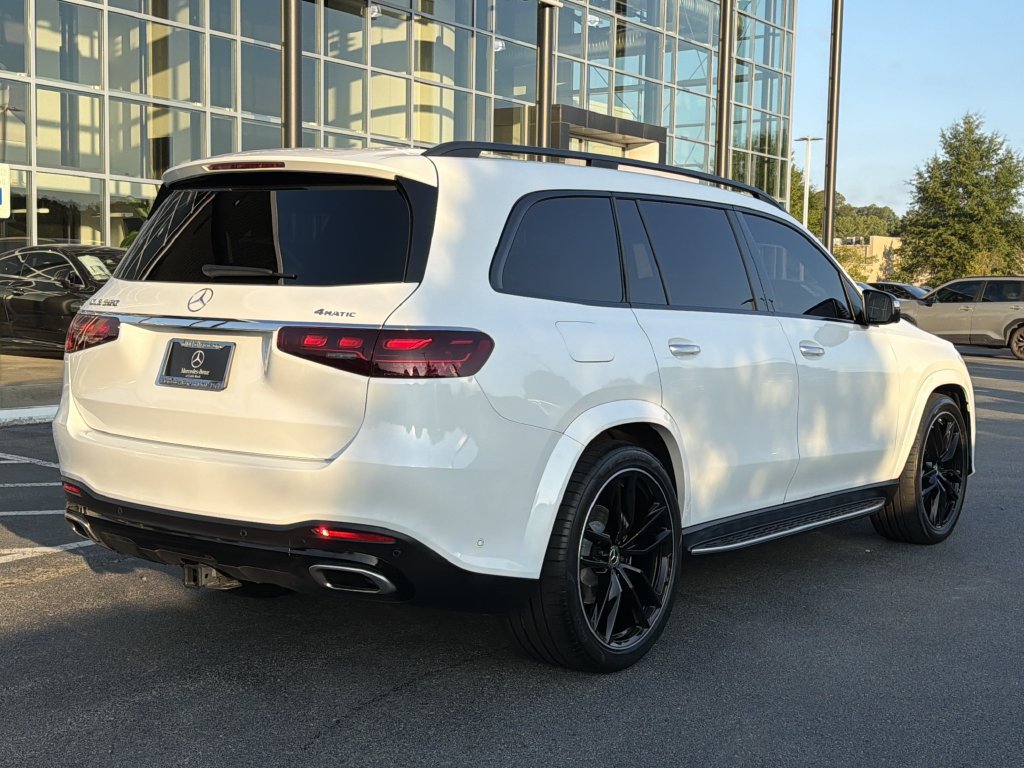Used 2025 Mercedes-Benz GLS 580 4MATIC image 3