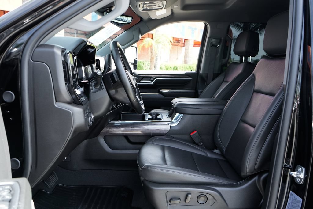 Used 2024 Chevrolet Silverado 2500 LTZ w/ LTZ Premium Package AWD/4WD image 20