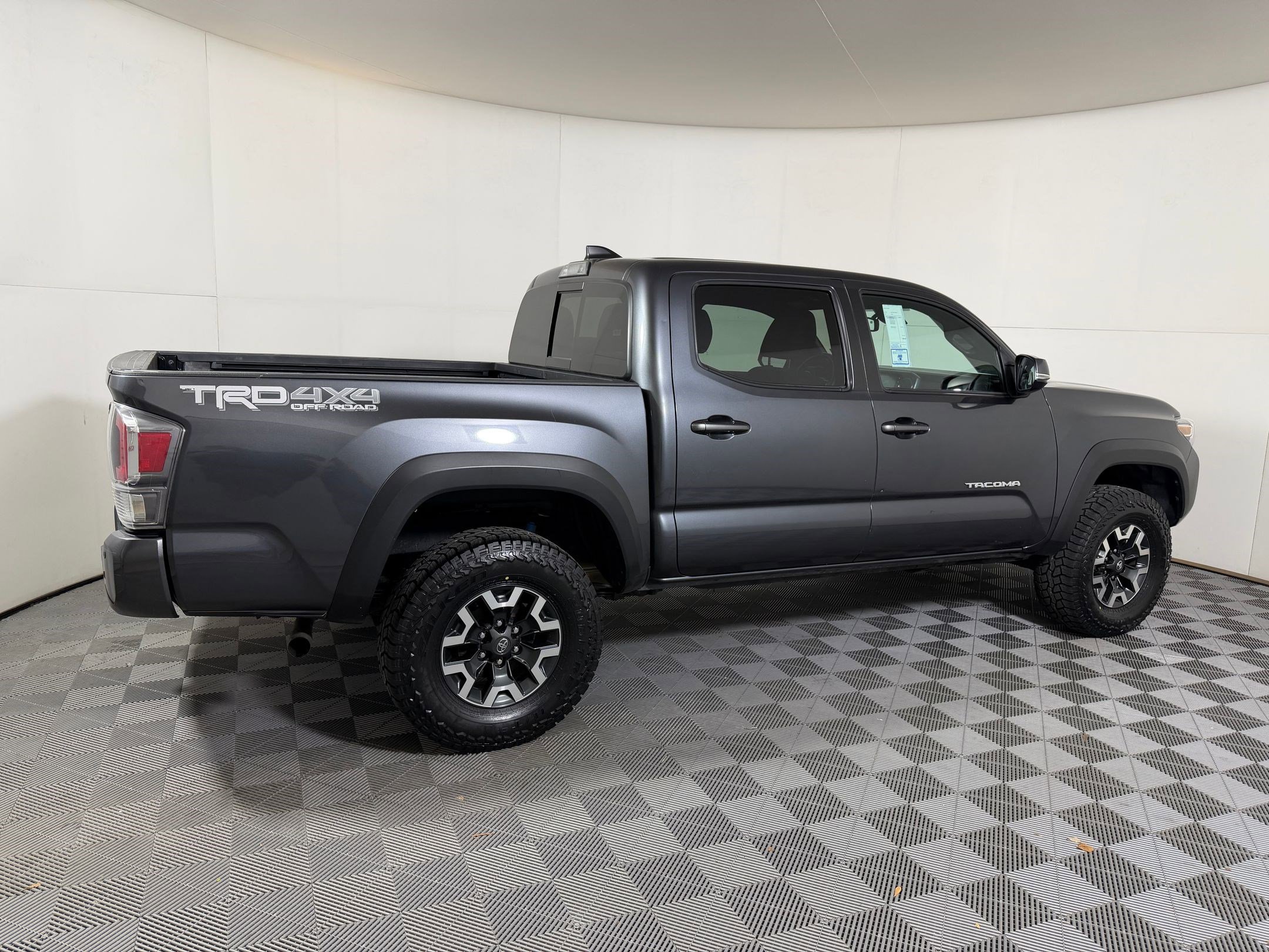 Used 2023 Toyota Tacoma TRD Off-Road w/ Technology Package image 20
