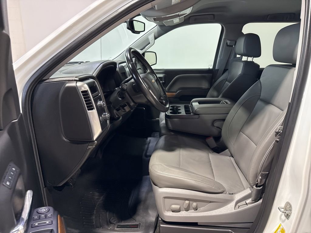 Used 2016 Chevrolet Silverado 1500 LTZ AWD/4WD image 30