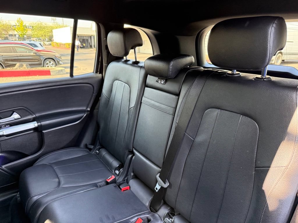 Used 2021 Mercedes-Benz GLB 250 w/ Premium Package image 11