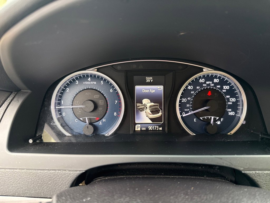 Used 2015 Toyota Camry XLE image 15