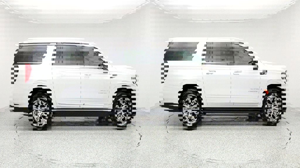 Used 2021 GMC Yukon XL Denali w/ Denali Ultimate Package image 4