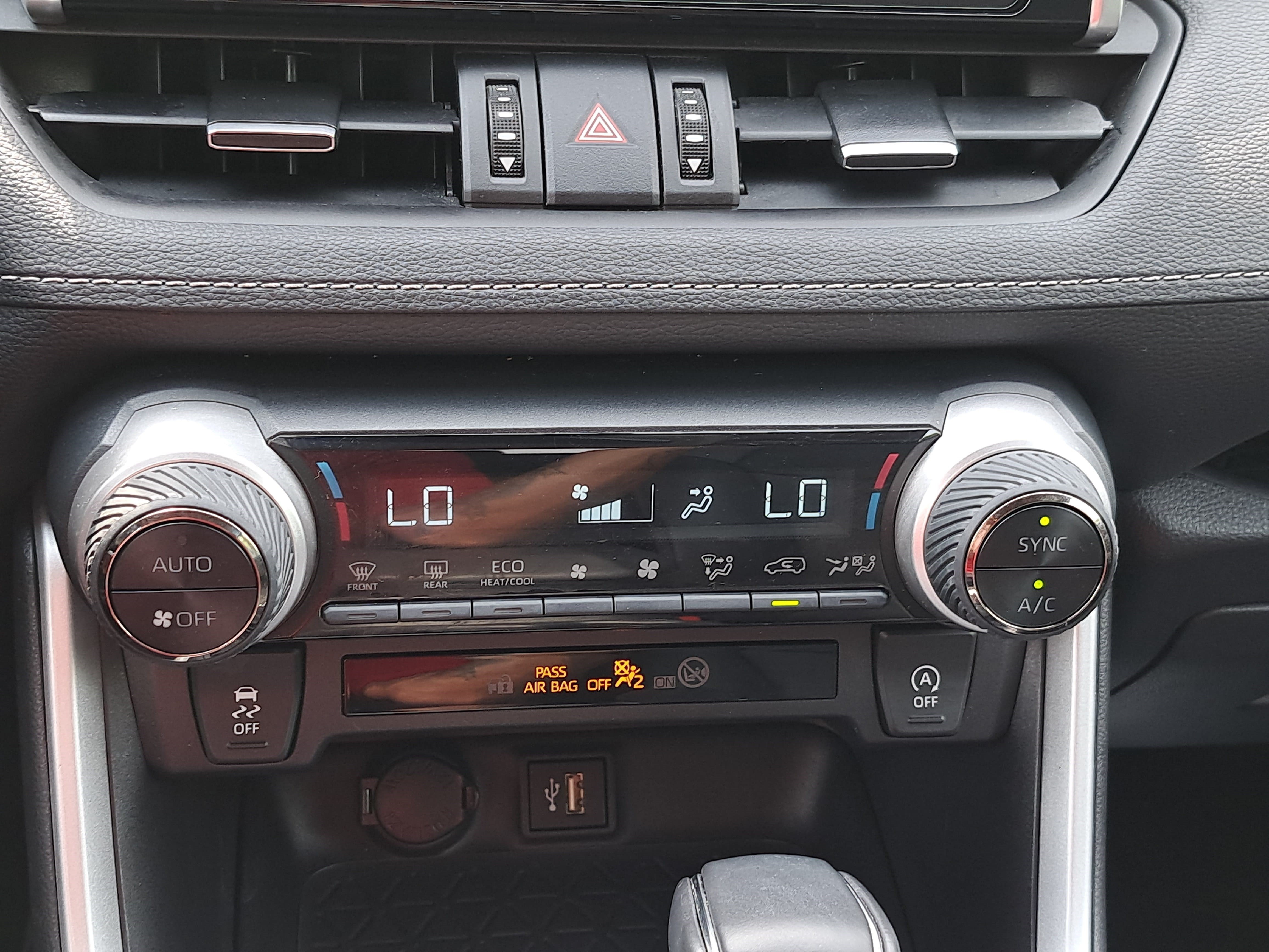 Used 2024 Toyota RAV4 XLE Premium FWD image 22