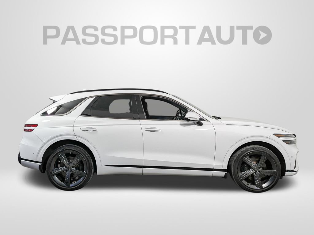 Used 2023 Genesis GV70 2.5T w/ Sport Prestige Package image 8