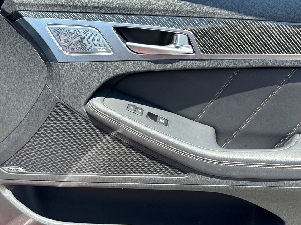 Used 2019 Genesis G80 3.3T Sport RWD image 11