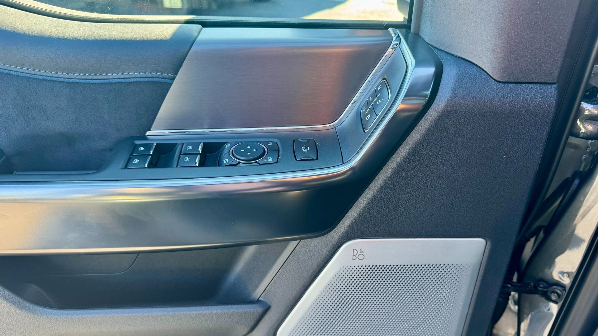 New 2026 Ford F250 Platinum w/ FX4 Off-Road Package image 29