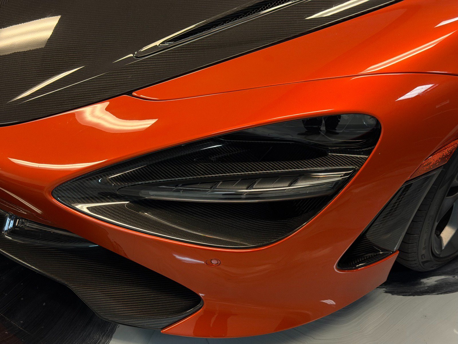 Used 2021 McLaren 720S Performance RWD image 5