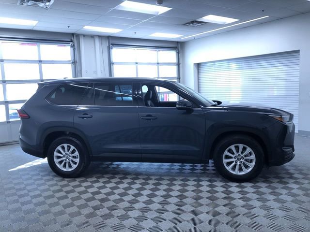 Used 2025 Toyota Grand Highlander AWD image 37