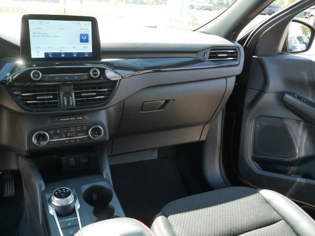 Used 2025 Ford Escape ST-Line Select AWD/4WD image 23