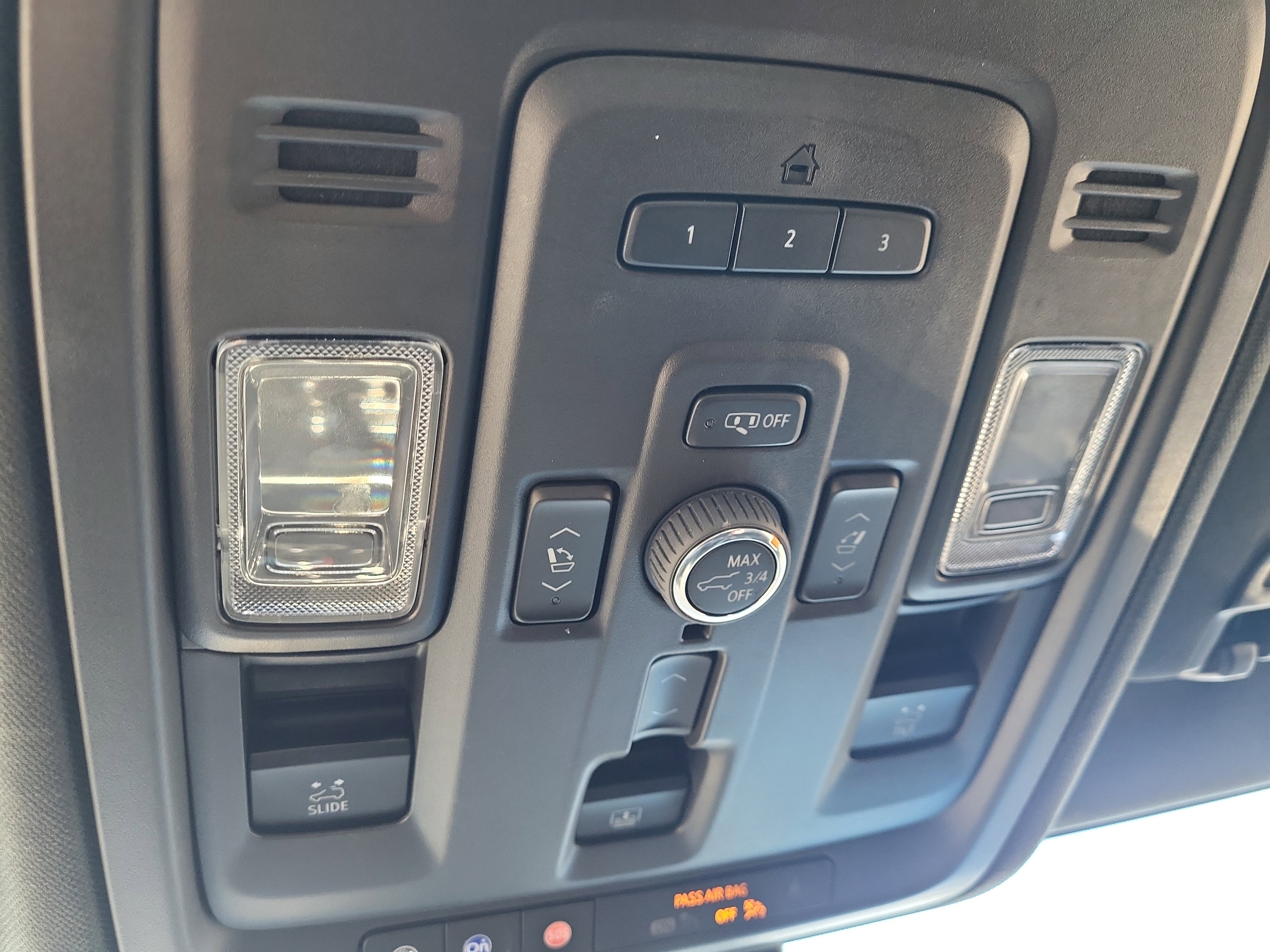 Used 2024 GMC Yukon Denali w/ Advanced Technology Package image 30