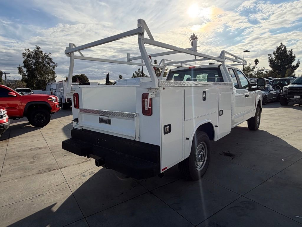 New 2023 Ford F250 XL w/ XL Chrome Package AWD/4WD image 5