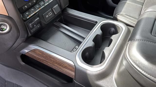 Certified 2021 Chevrolet Silverado 1500 High Country w/ Technology Package AWD/4WD image 21