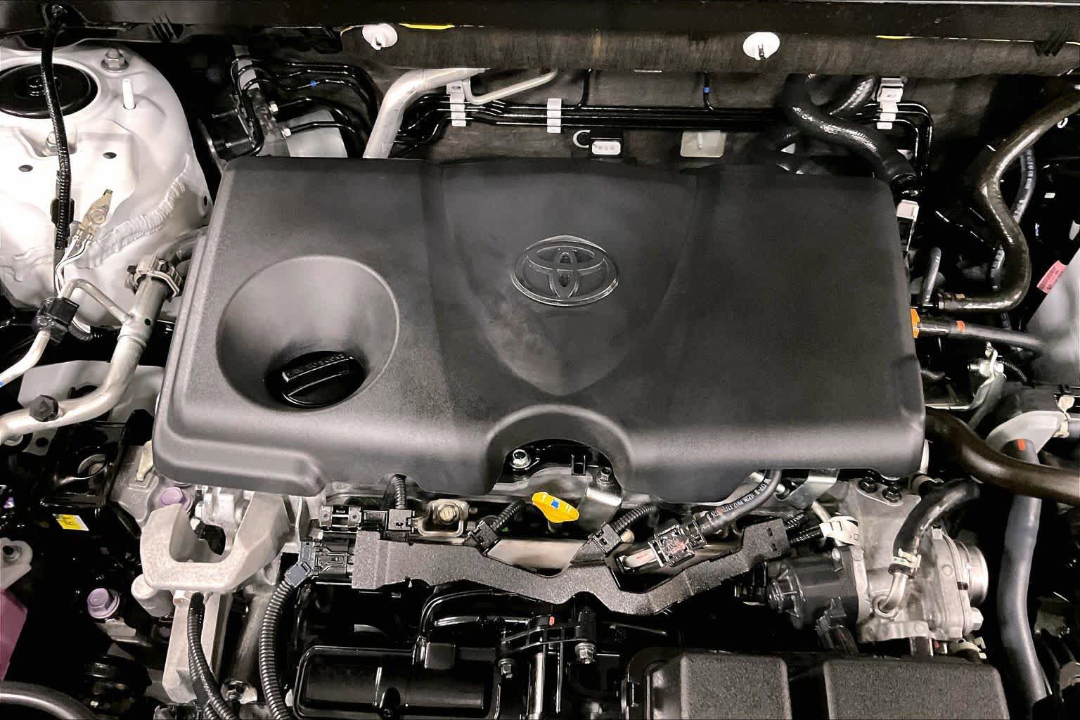 Used 2025 Toyota RAV4 XLE Premium AWD/4WD image 33