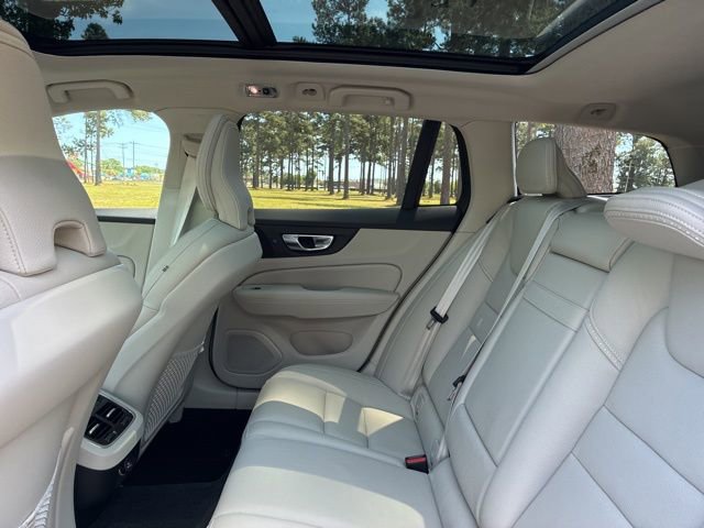 Used 2020 Volvo V60 T5 Cross Country w/ Protection Package Premier AWD/4WD image 21