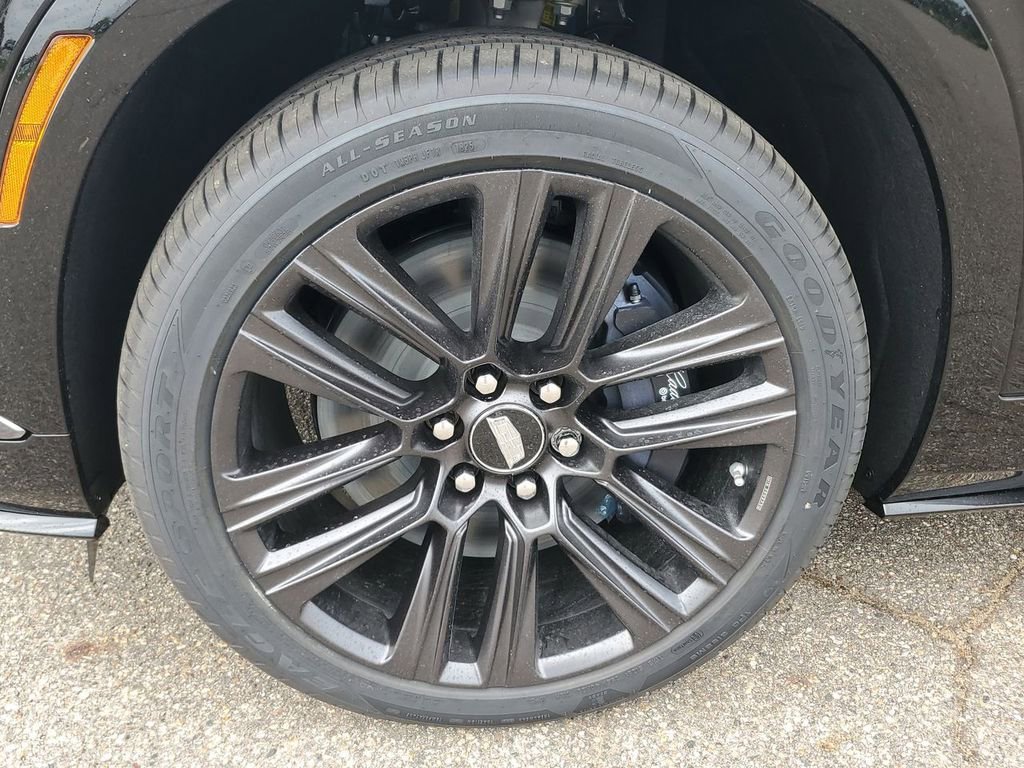 New 2026 Cadillac Vistiq Platinum image 32