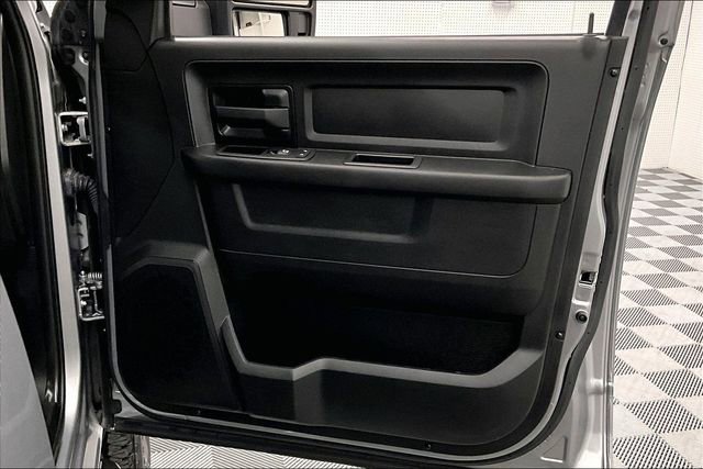 Used 2024 RAM 2500 Tradesman w/ Chrome Appearance Group image 22