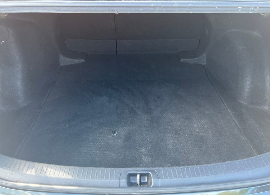 Used 2021 Toyota Corolla LE FWD image 14