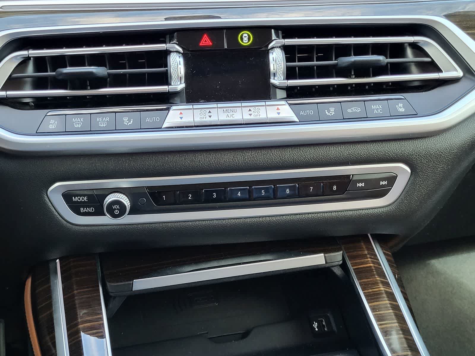 Used 2019 BMW X7 xDrive40i w/ Premium Package AWD/4WD image 22