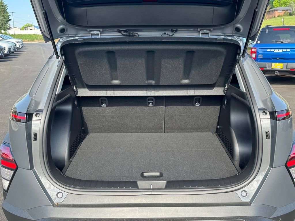 Used 2025 Hyundai Kona SEL image 19