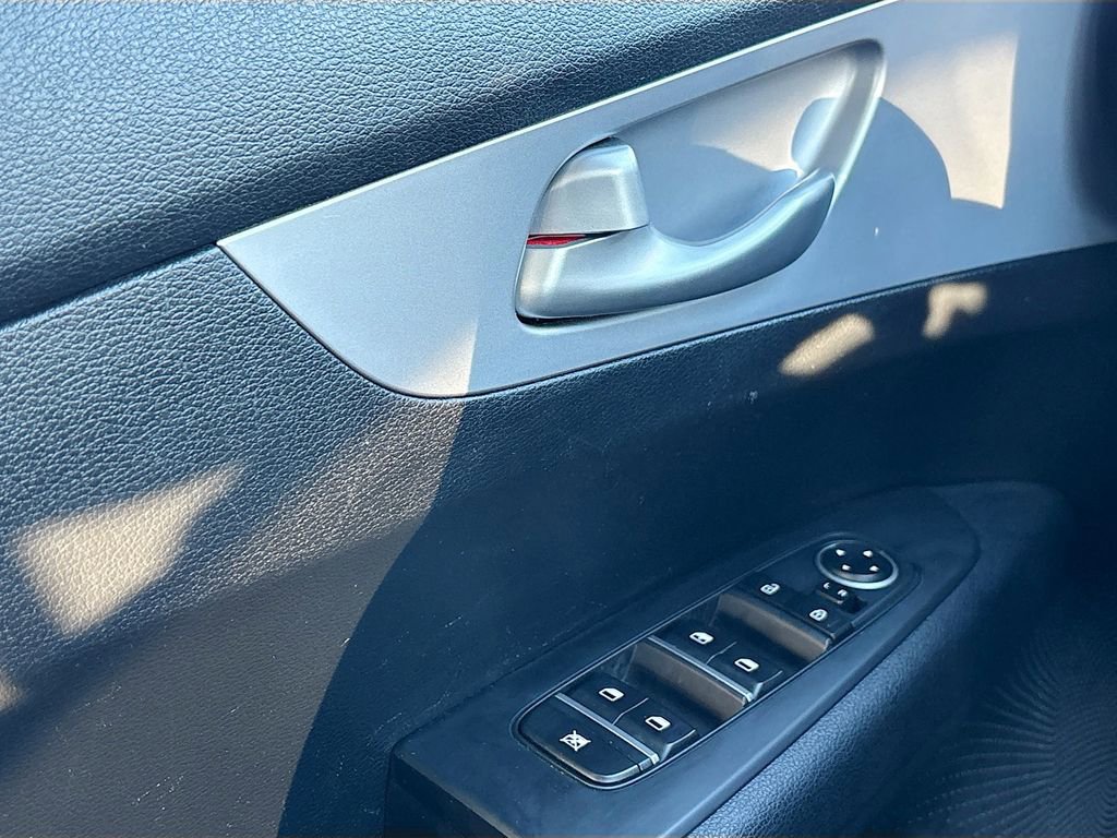 Used 2024 Kia Forte LXS image 17