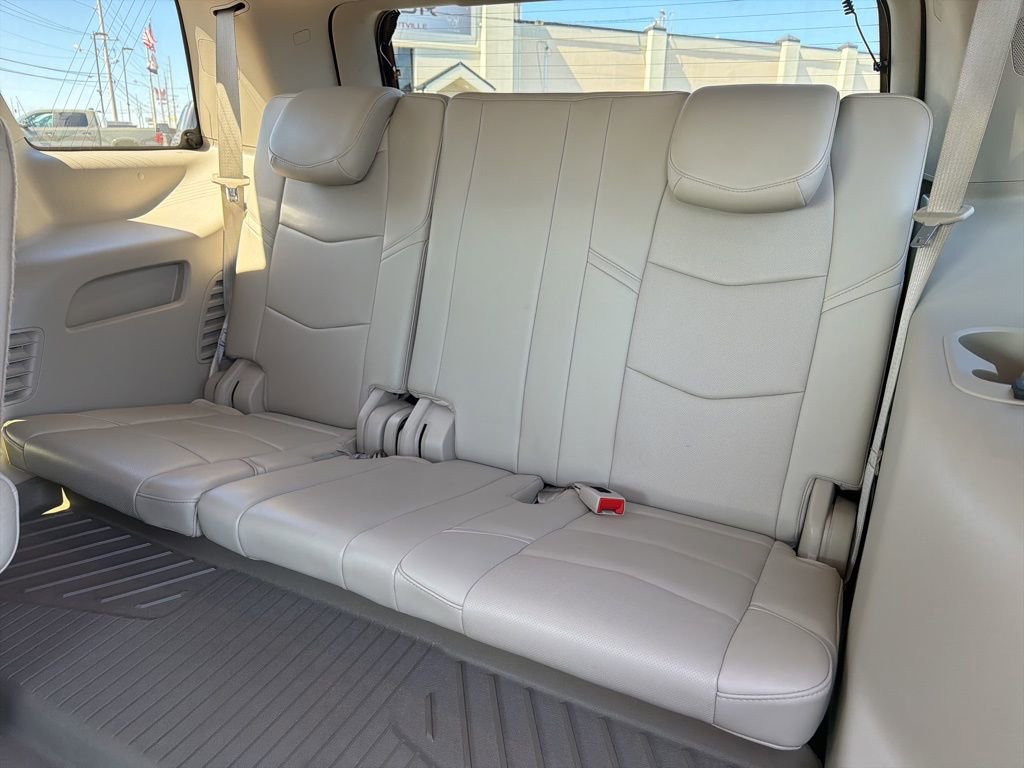 Used 2018 Cadillac Escalade Premium Luxury AWD/4WD image 23