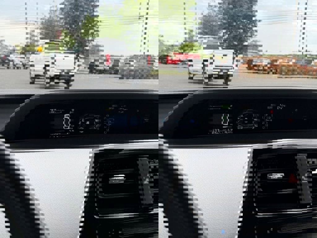 Used 2016 Toyota Prius Three Touring FWD image 14