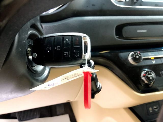 Used 2019 Kia Sedona LX FWD image 29