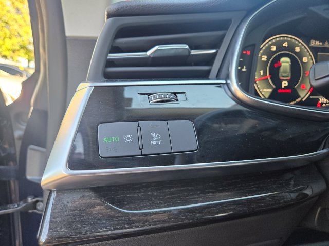 Used 2024 Audi Q8 Premium Plus w/ Premium Plus Package AWD/4WD image 16