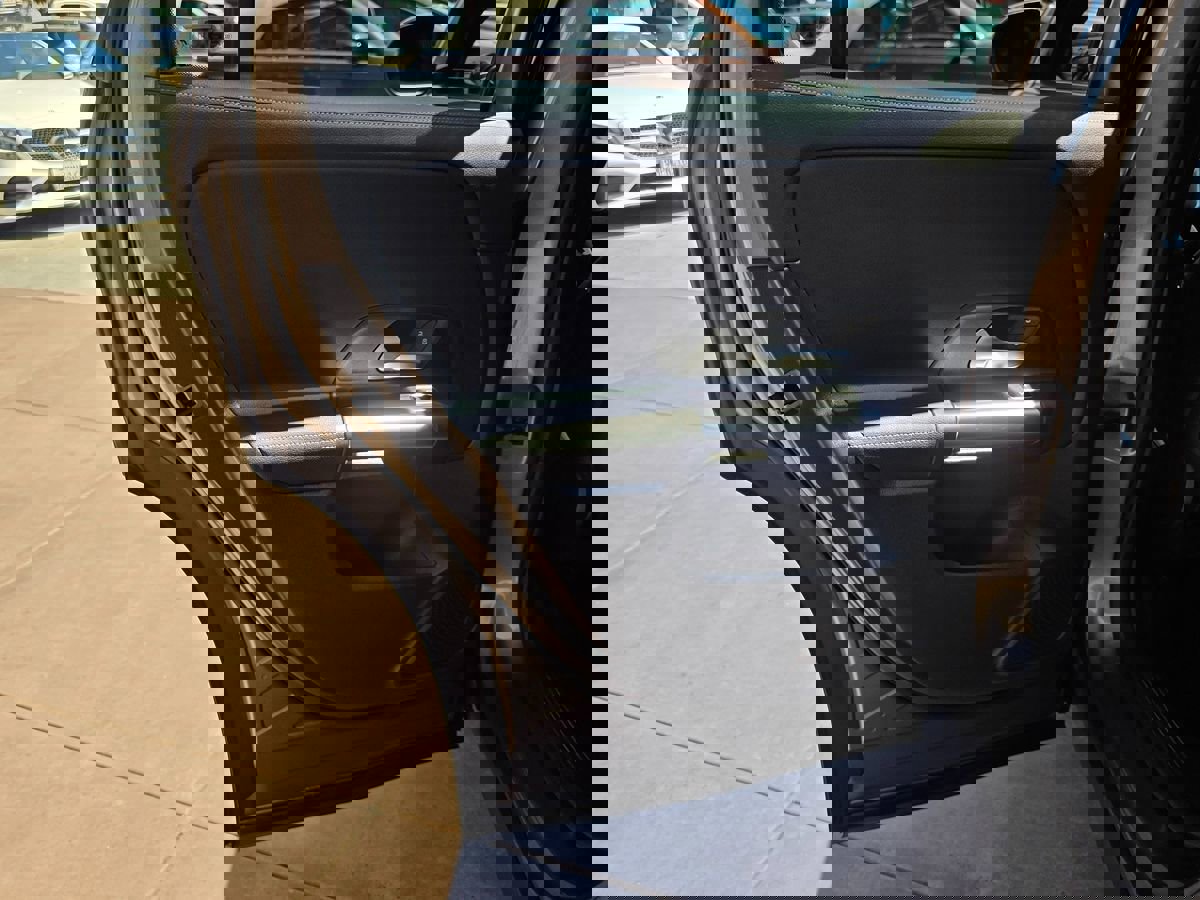 Used 2021 Mercedes-Benz GLA 250 w/ Premium Package image 26