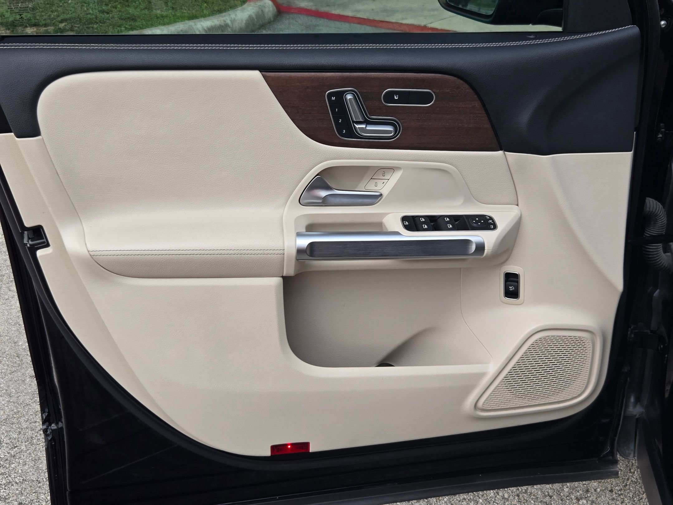 Used 2021 Mercedes-Benz GLB 250 image 10