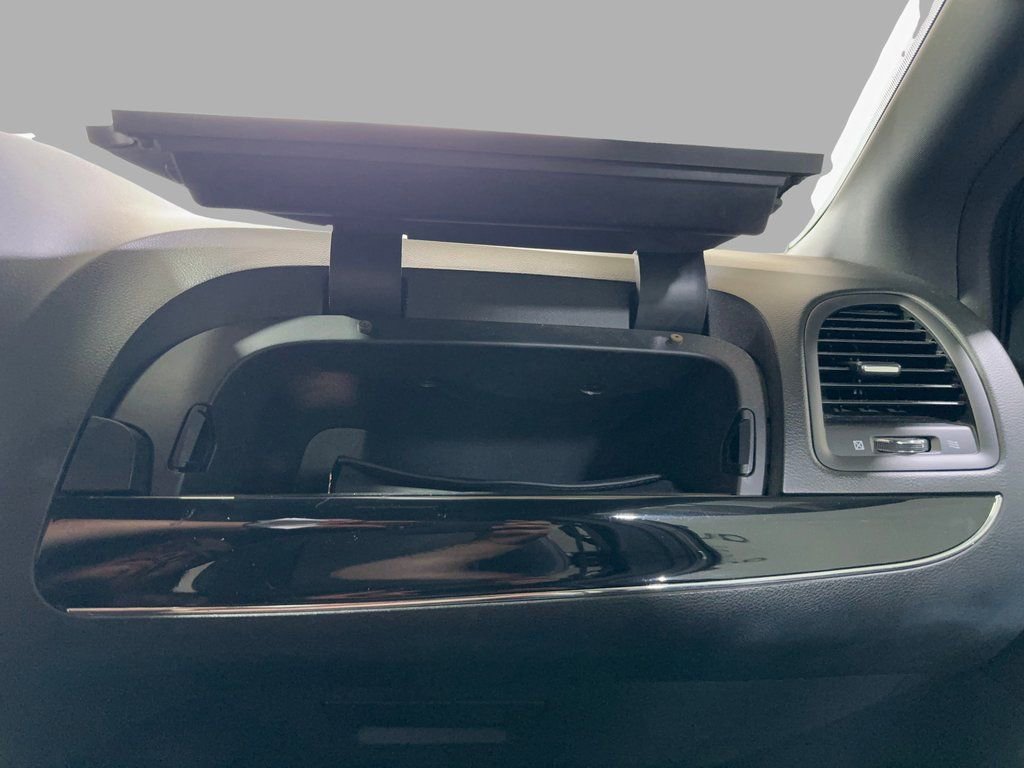 Used 2018 Dodge Grand Caravan SXT w/ Blacktop Package image 21