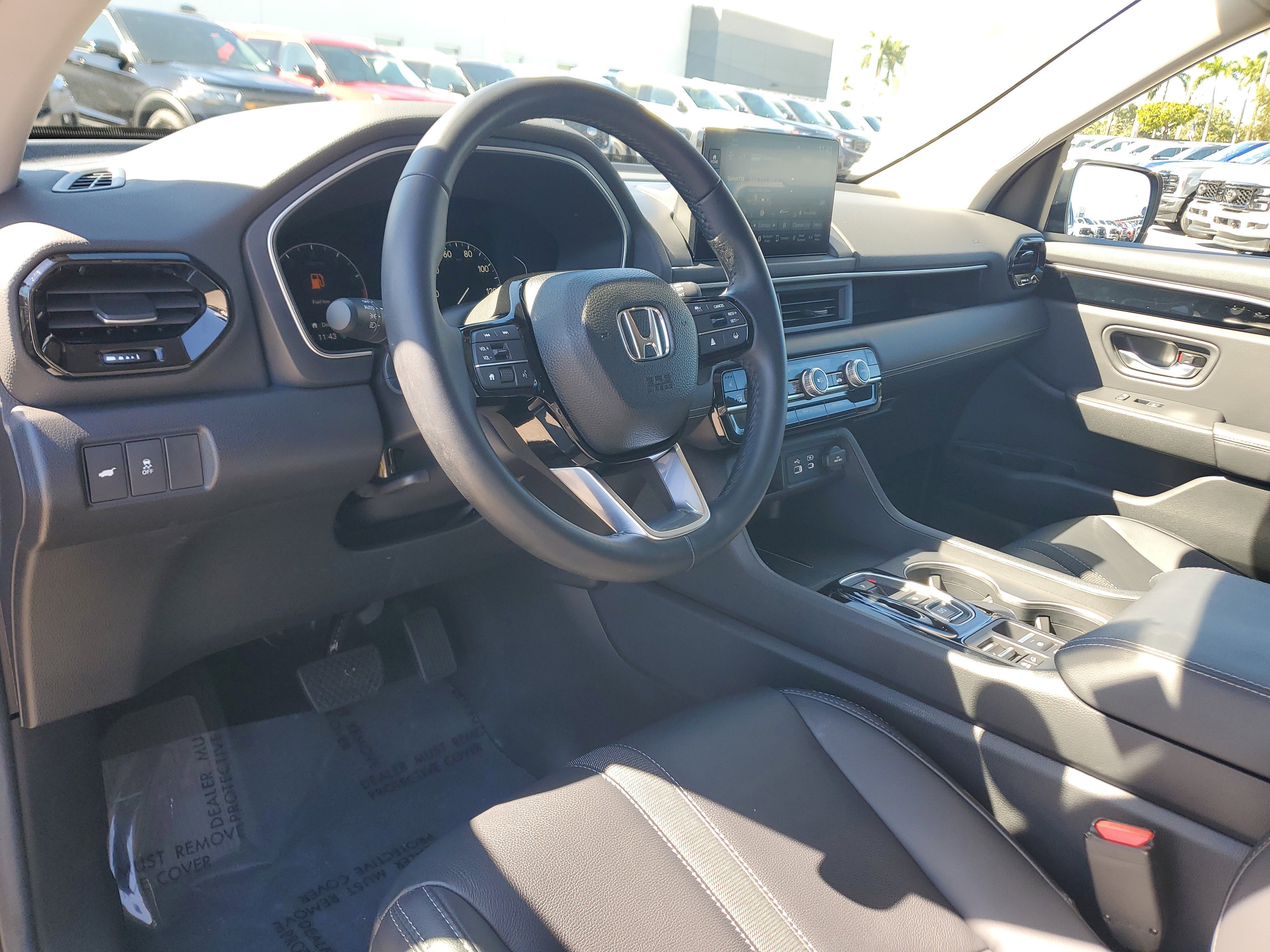 Used 2025 Honda Pilot EX-L image 9