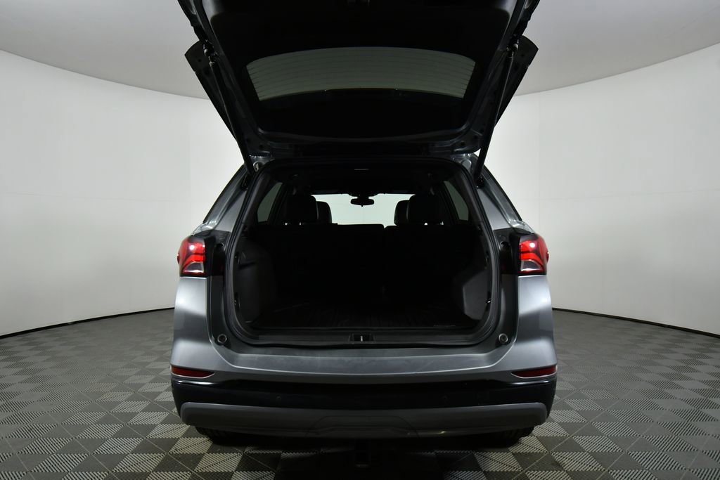 Used 2024 Chevrolet Equinox RS w/ RS Leather Package image 25
