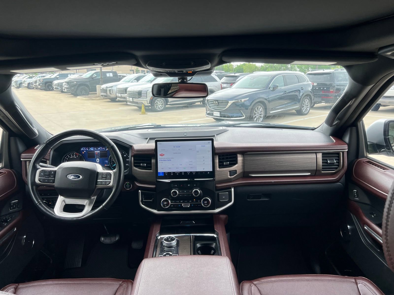 Used 2024 Ford Expedition Limited AWD/4WD image 23