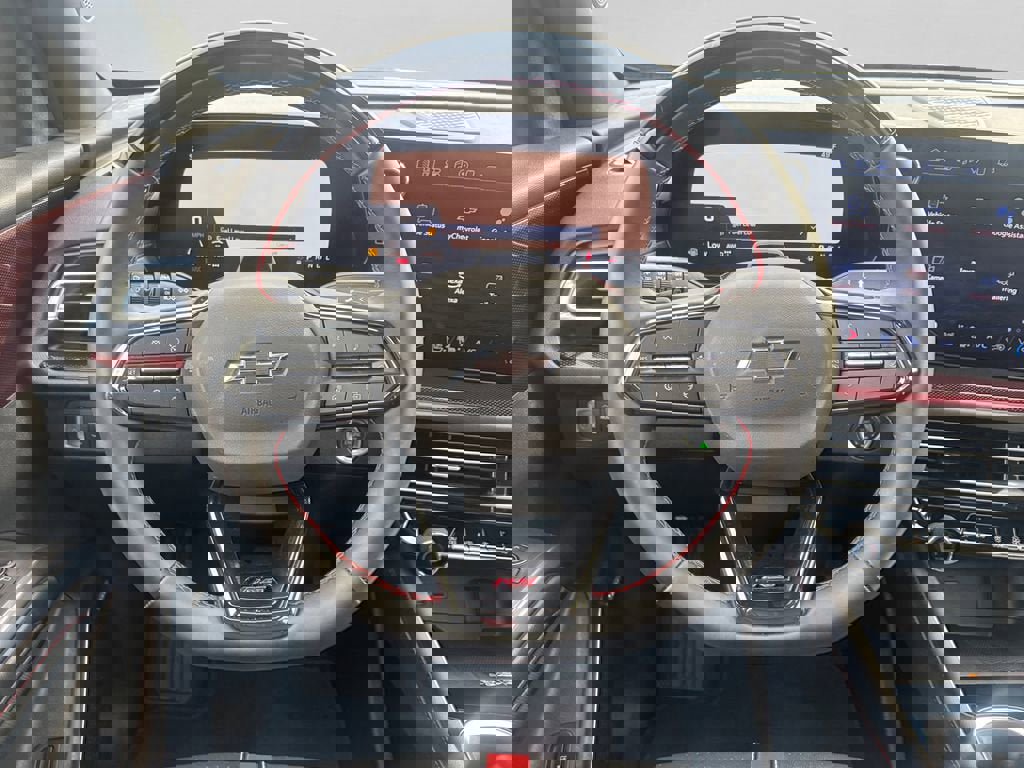 Used 2025 Chevrolet Traverse RS image 12