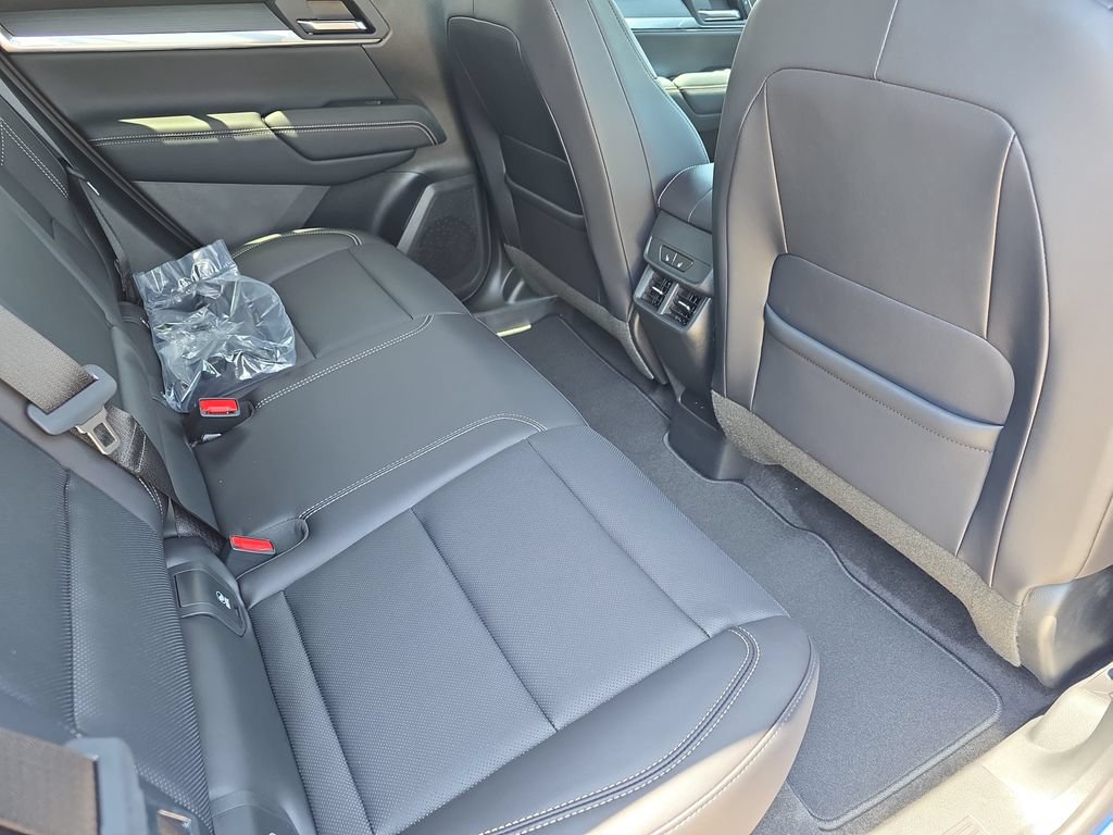 New 2027 GMC Terrain Elevation w/ Elevation Premium Package AWD/4WD image 11