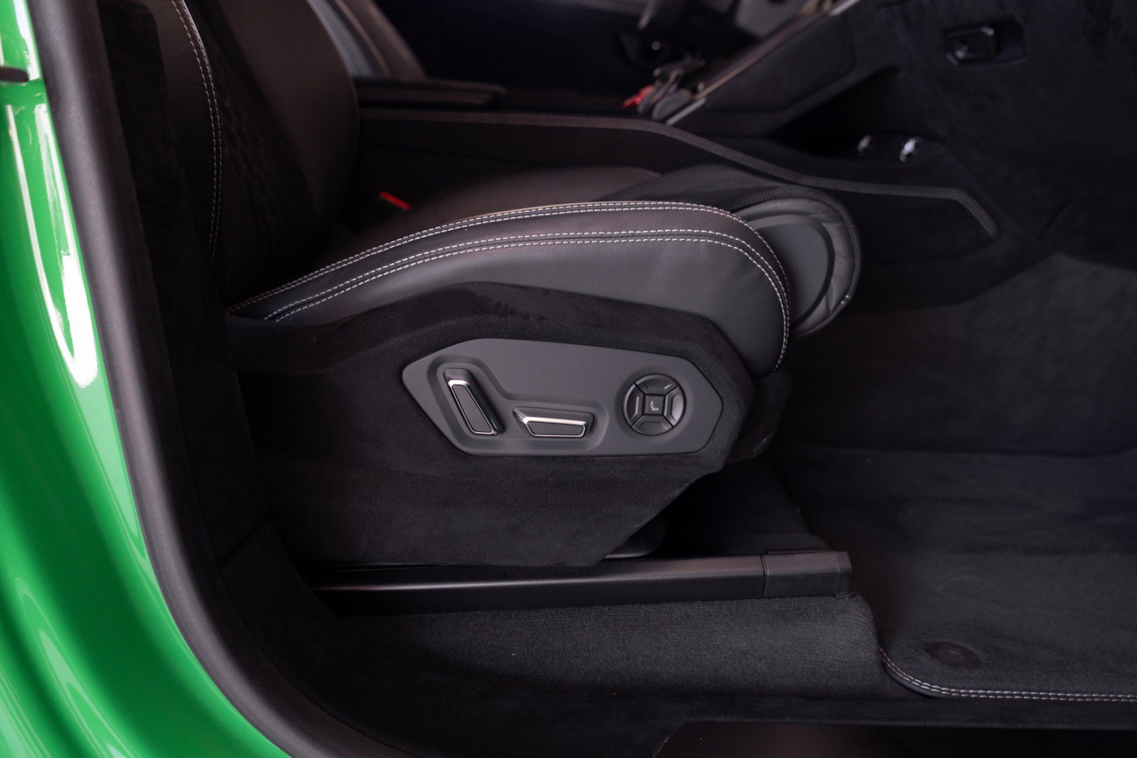 Used 2023 Lamborghini Urus Performante AWD/4WD image 64