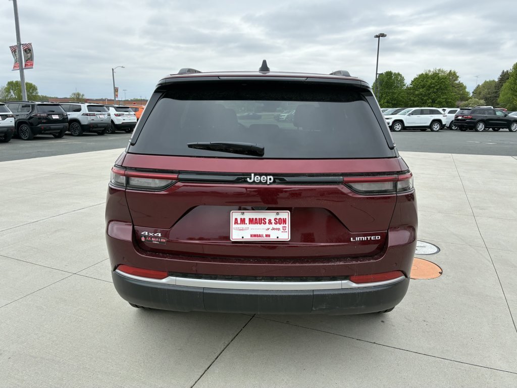 New 2026 Jeep Grand Cherokee Limited w/ Trailer Tow Package AWD/4WD image 7