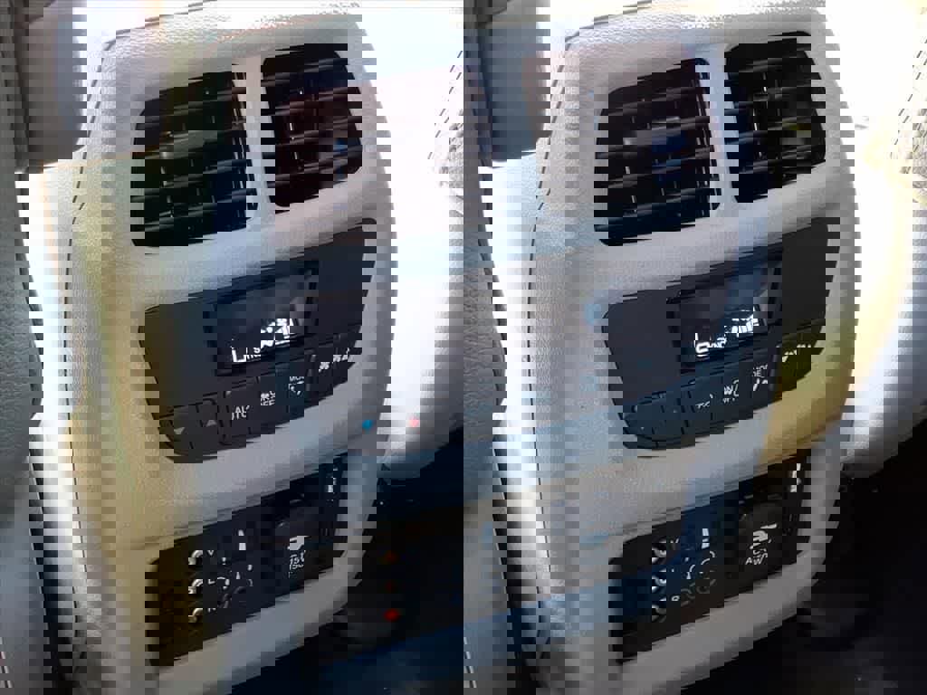 Used 2017 Honda Pilot Touring image 5