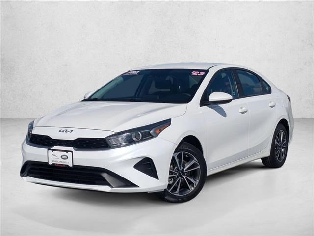Used 2023 Kia Forte LXS image 1