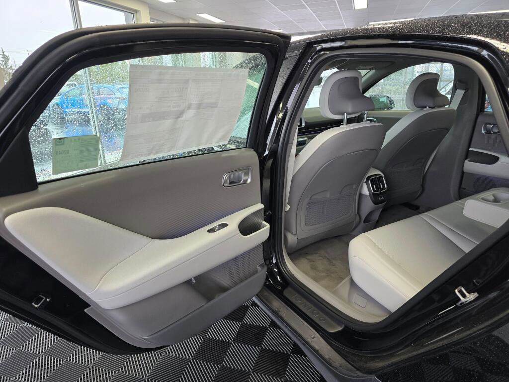 New 2025 Hyundai Ioniq 6 SEL image 35